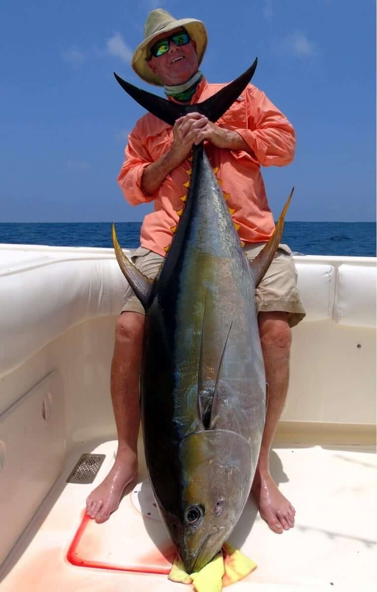 Big black marlin caught off Sport Fish Panama Island Lodge